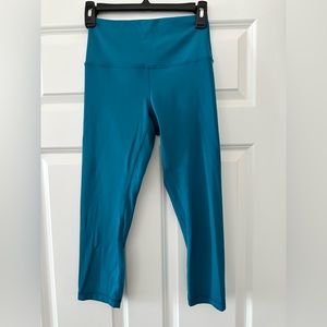 Lululemon, align crop, size 6